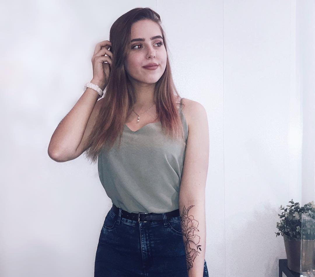 Катя привлекальеная девушка из Острогожск цена от 3500 руб