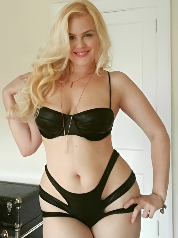 Ангелина привлекательная девушка из Острогожск цена от 10000 руб