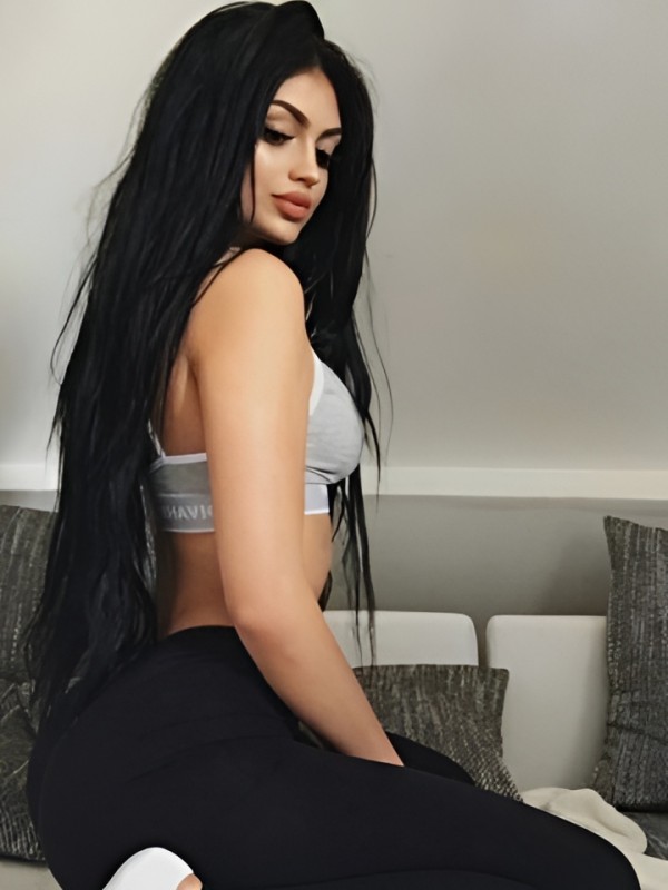 Нелли привлекательная девушка из Острогожск цена от 2500 руб