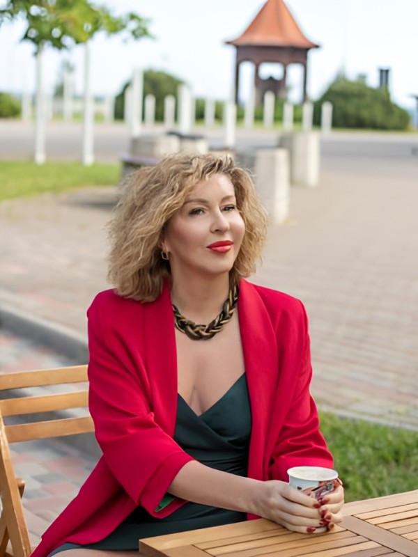 Олеся привлекательная девушка из Острогожск цена от 1500 руб