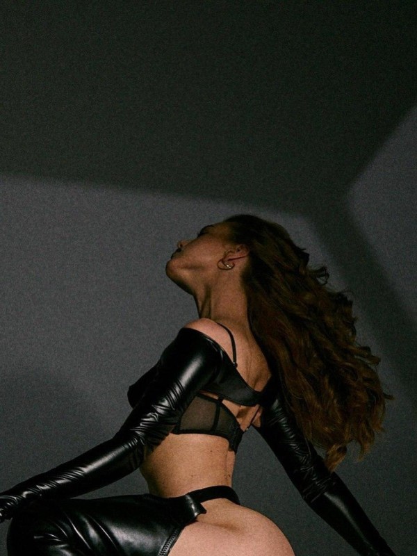 Кайли привлекательная девушка из Острогожск цена от 4500 руб