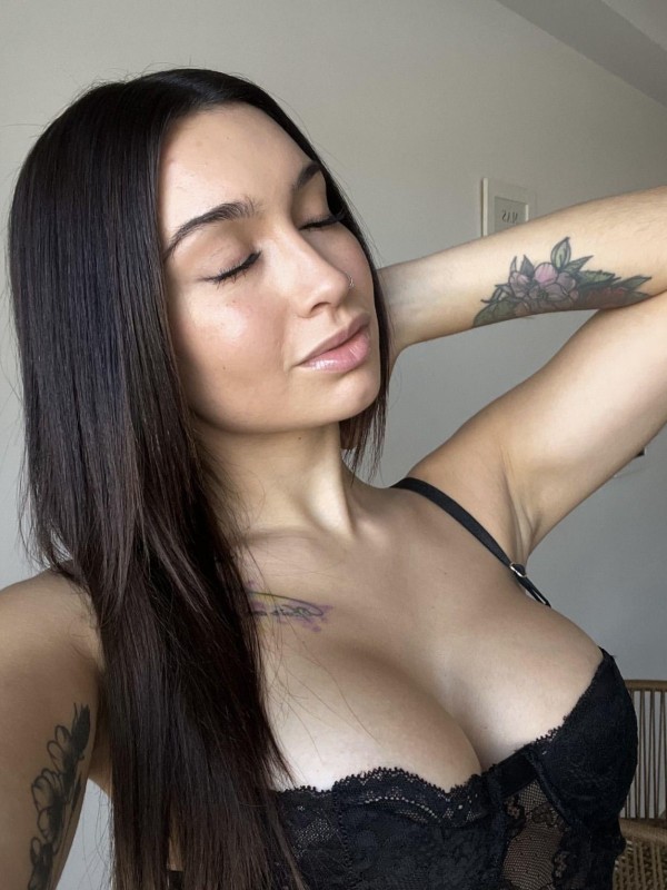 Серафима привлекательная девушка из Острогожск цена от 7000 руб